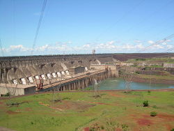 Itaipu Freileitungen mit Buendelleiter